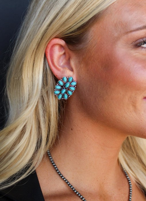 West & Co. Turquoise Cluster Oval Oorbellen – Zilverkleurig