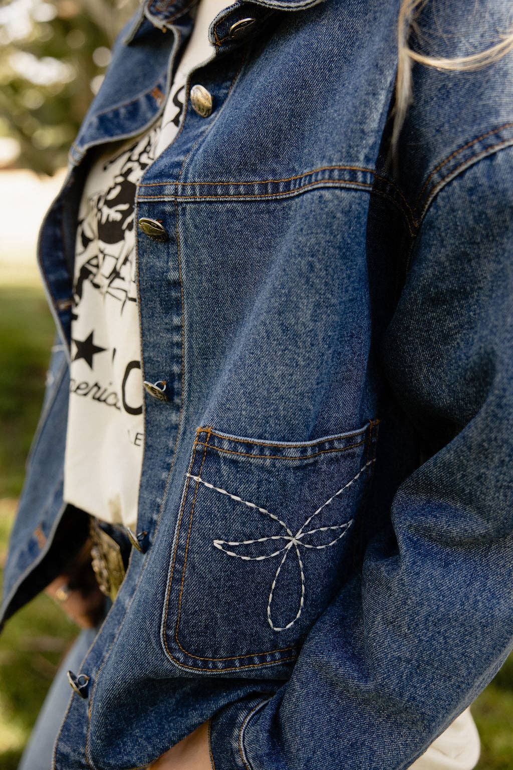 Saddle Up Cowgirl Jacket – Western Denim Jacket met Rodeo Details