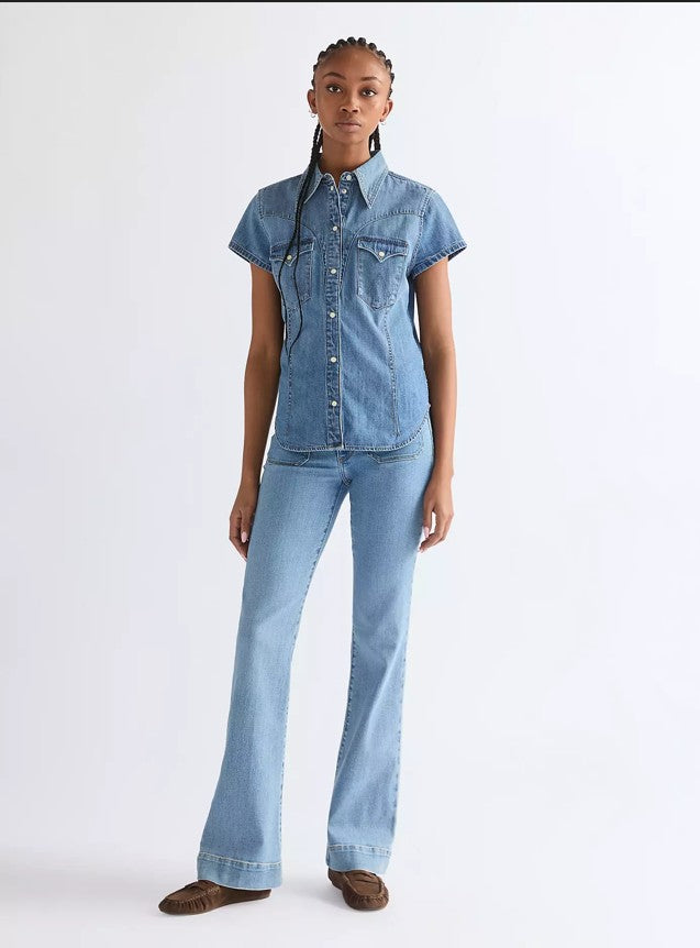Wrangler Flare Jeans Velvet Sky