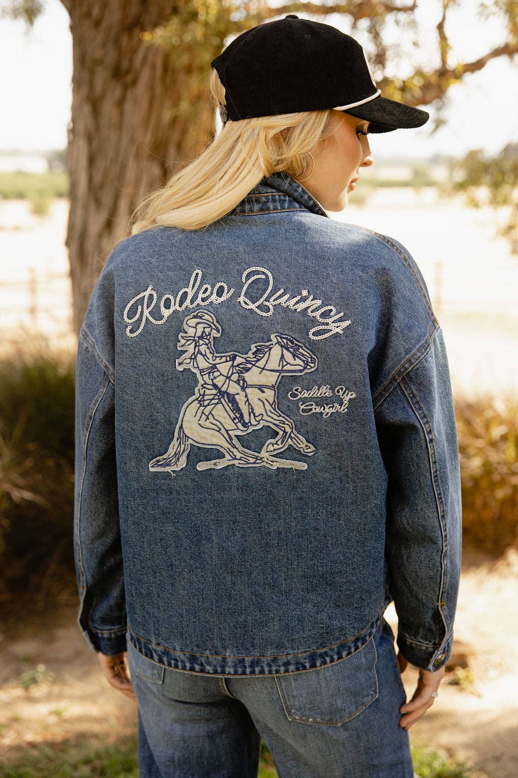 Saddle Up Cowgirl Jacket – Western Denim Jacket met Rodeo Details